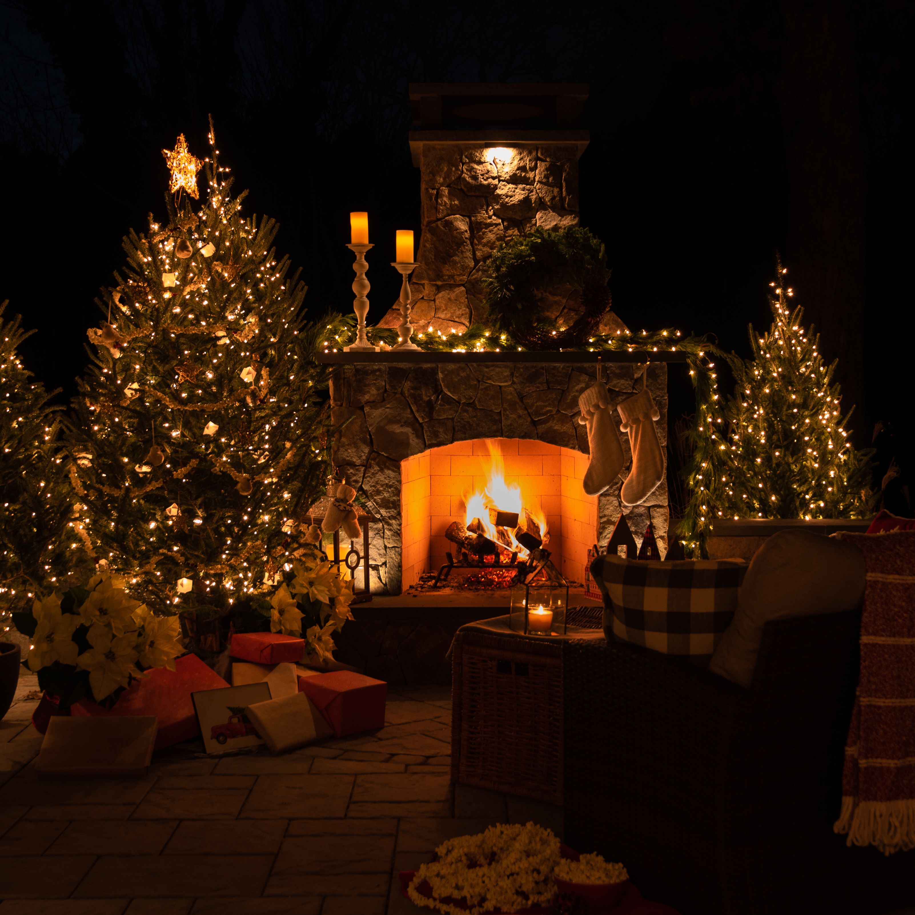 	Outdoor set for winter with fireplace and lights